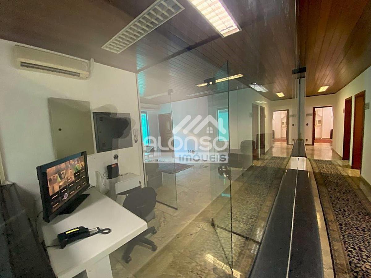 CASA COMERCIAL DE ALTO PADRÃO – Aluga – 1.250m² no Jockey – Butantã