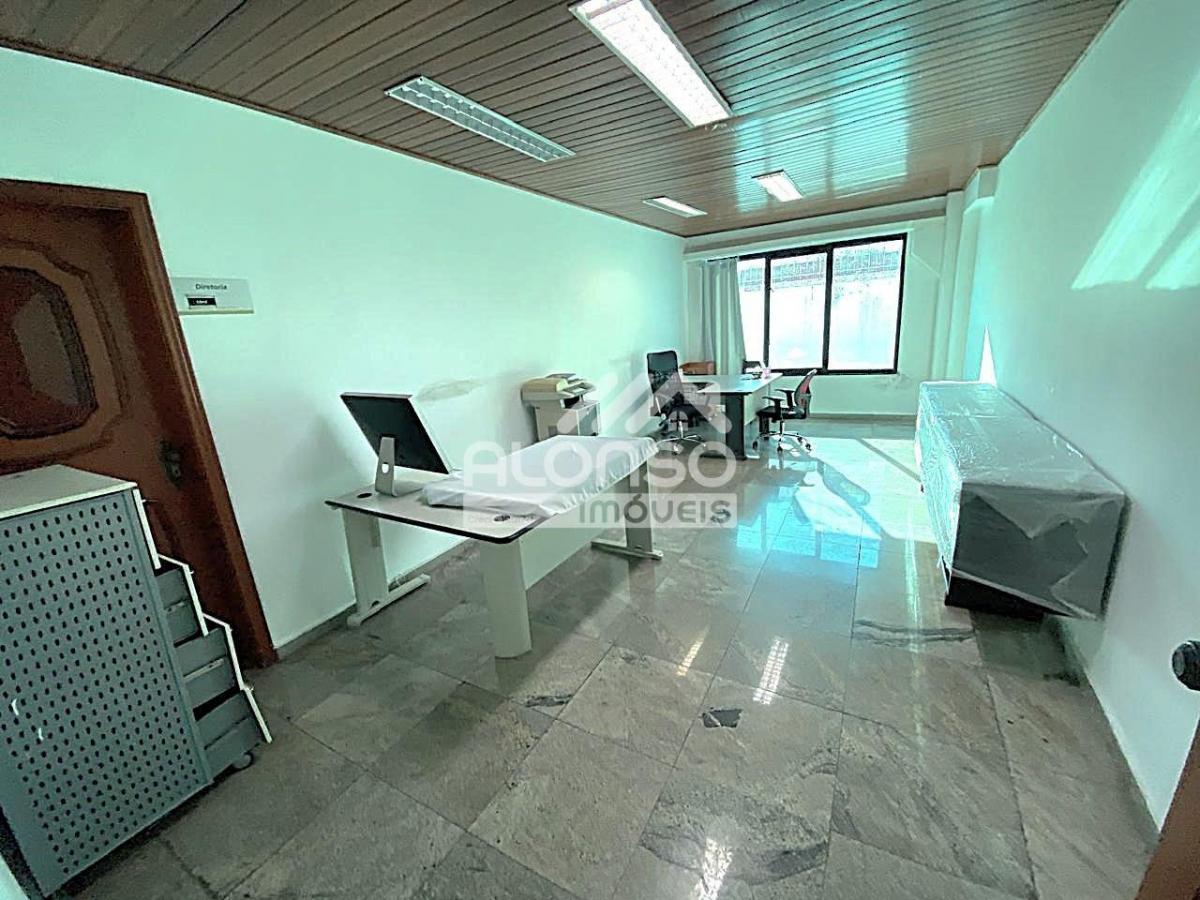 CASA COMERCIAL DE ALTO PADRÃO – Aluga – 1.250m² no Jockey – Butantã