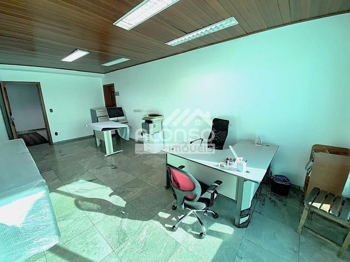 CASA COMERCIAL DE ALTO PADRÃO – Aluga – 1.250m² no Jockey – Butantã