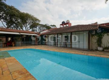 Casa para locação no Brooklin Paulista. 1500 m² T, 800 AC. 4 quartos (3 suítes). 6 vagas