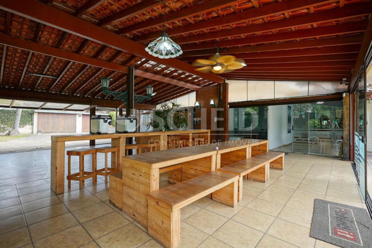 Casa para locação no Brooklin Paulista. 1500 m² T, 800 AC. 4 quartos (3 suítes). 6 vagas