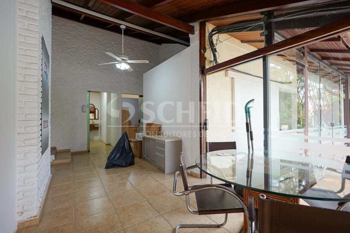 Casa para locação no Brooklin Paulista. 1500 m² T, 800 AC. 4 quartos (3 suítes). 6 vagas