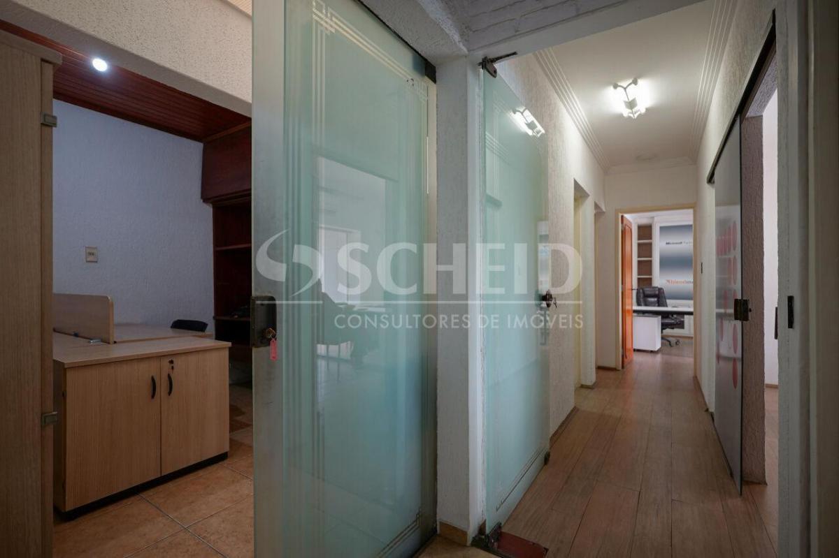 Casa para locação no Brooklin Paulista. 1500 m² T, 800 AC. 4 quartos (3 suítes). 6 vagas