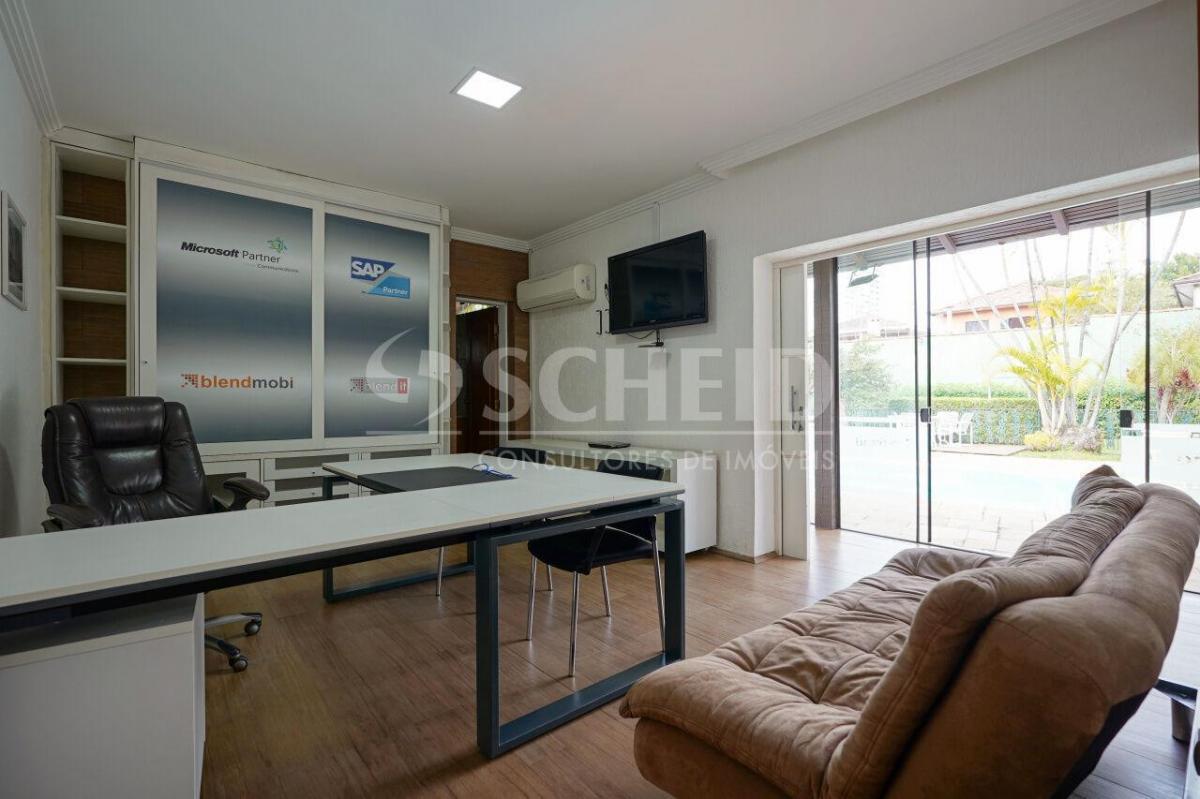 Casa para locação no Brooklin Paulista. 1500 m² T, 800 AC. 4 quartos (3 suítes). 6 vagas
