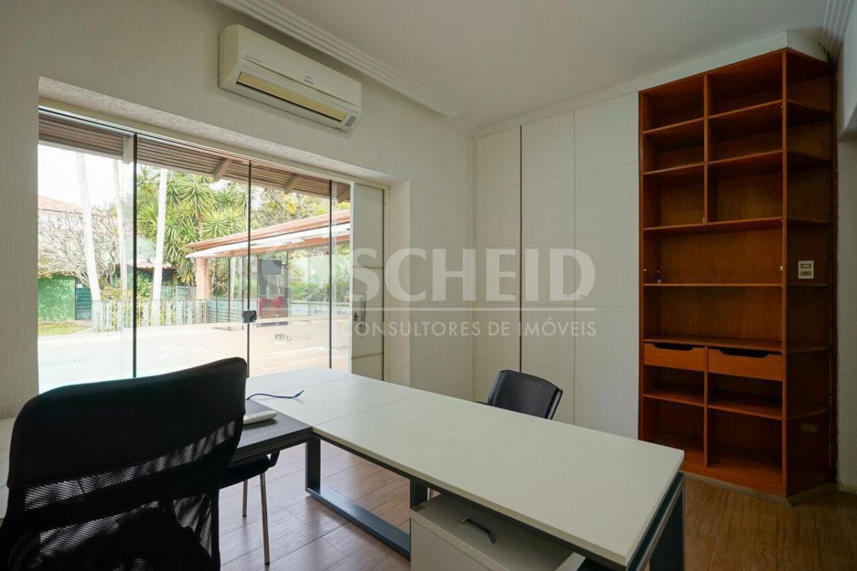 Casa para locação no Brooklin Paulista. 1500 m² T, 800 AC. 4 quartos (3 suítes). 6 vagas