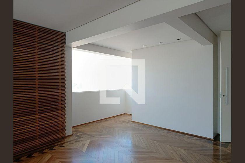 Apartamento à Venda – Jardim Paulista, 3 Quartos, 230 m² – São Paulo
