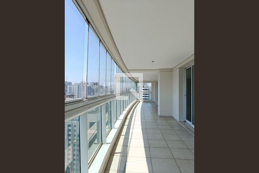 Apartamento à Venda – Jardim Paulista, 3 Quartos, 230 m² – São Paulo