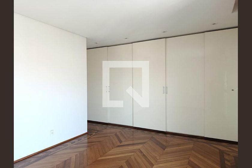 Apartamento à Venda – Jardim Paulista, 3 Quartos, 230 m² – São Paulo
