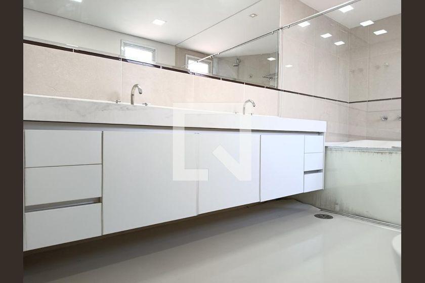 Apartamento à Venda – Jardim Paulista, 3 Quartos, 230 m² – São Paulo