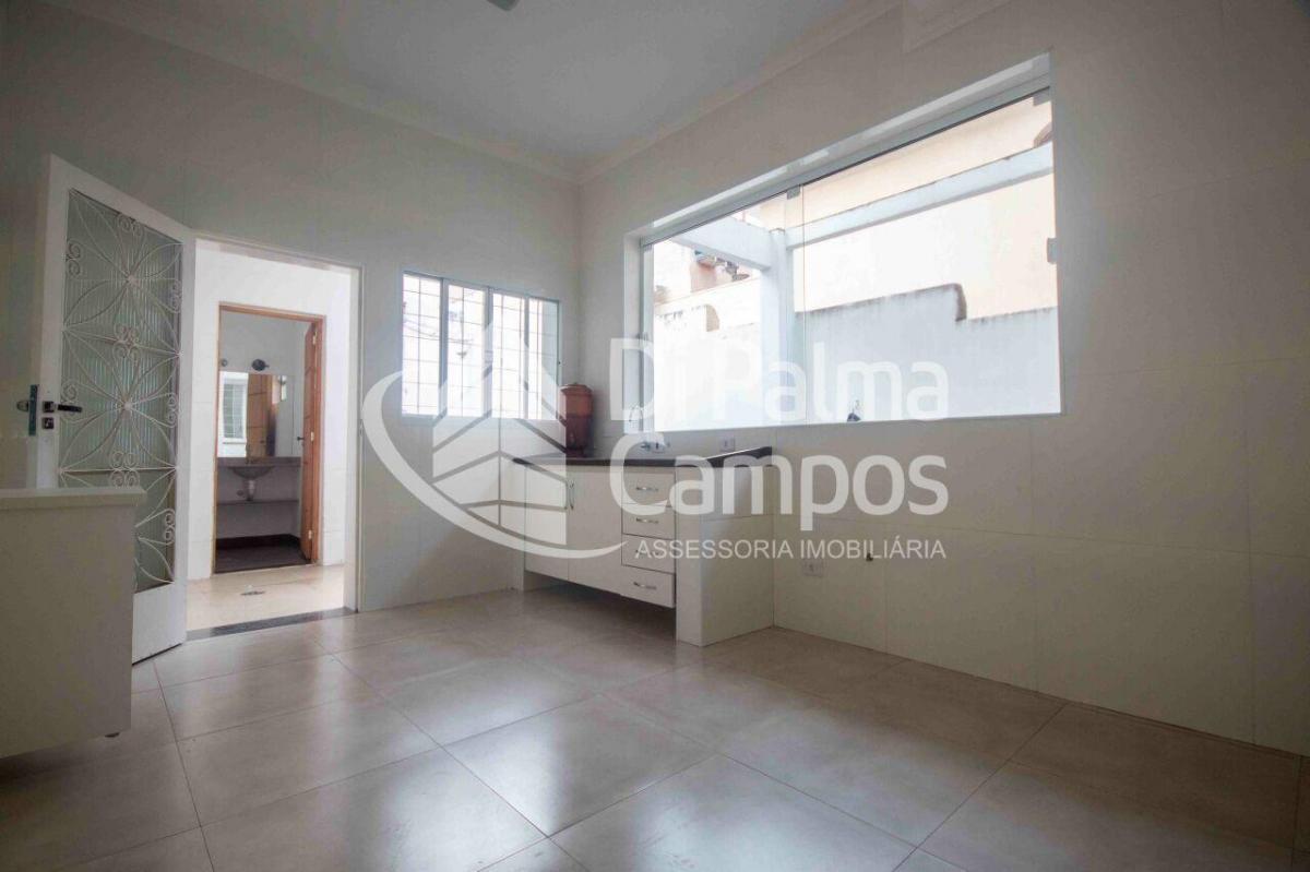 Casa residencial de 237,74m² com 3 quartos e vagas para alugar no bairro da Vila Mariana