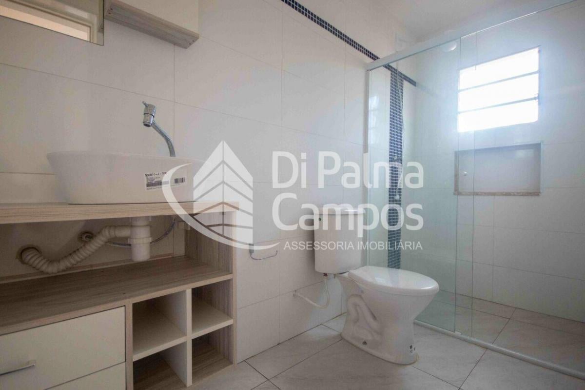 Casa residencial de 237,74m² com 3 quartos e vagas para alugar no bairro da Vila Mariana