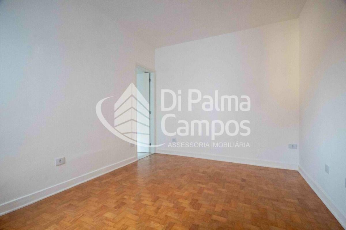 Casa residencial de 237,74m² com 3 quartos e vagas para alugar no bairro da Vila Mariana