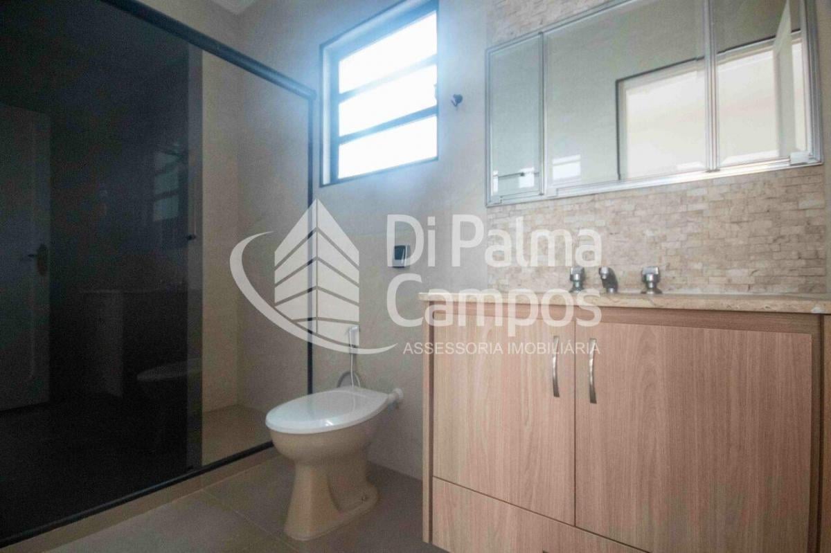 Casa residencial de 237,74m² com 3 quartos e vagas para alugar no bairro da Vila Mariana