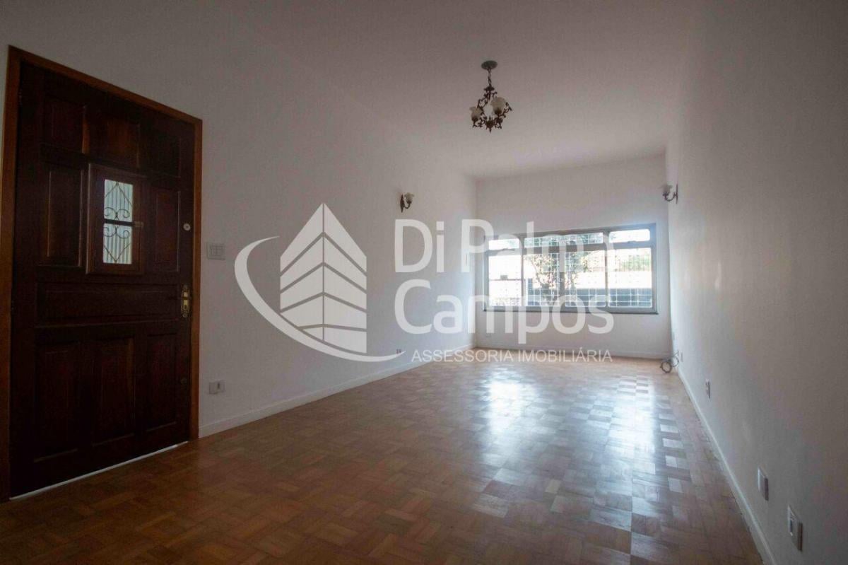 Casa residencial de 237,74m² com 3 quartos e vagas para alugar no bairro da Vila Mariana