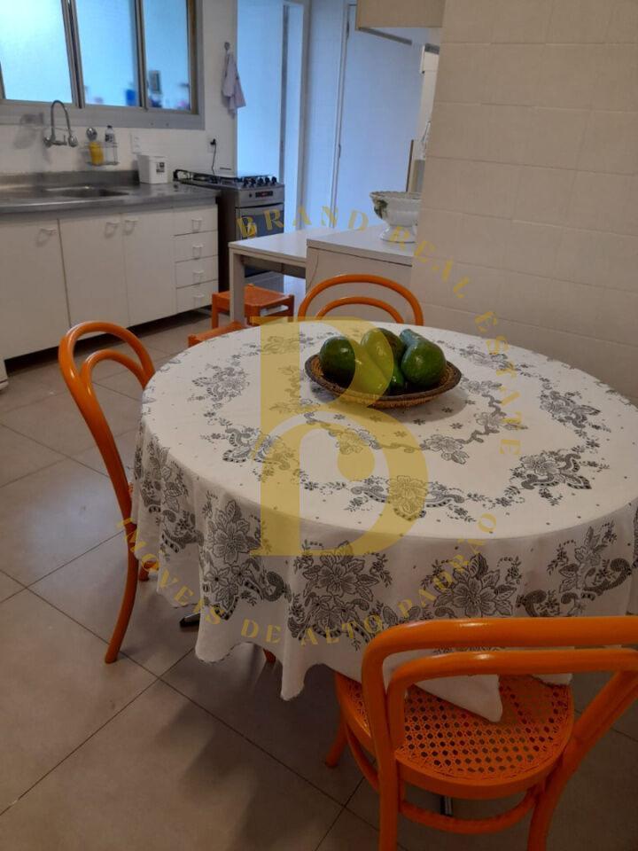 Apartamento com 170 m², 3 quartos sendo 1 suíte à venda no bairro Real Parque.