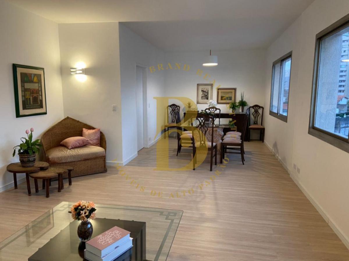Apartamento com 170 m², 3 quartos sendo 1 suíte à venda no bairro Real Parque.