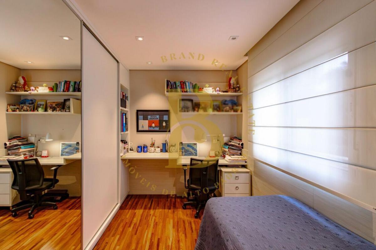 Apartamento com 274 m², 4 quartos sendo 4 suítes, 4 vagas à venda no bairro Campo Belo.