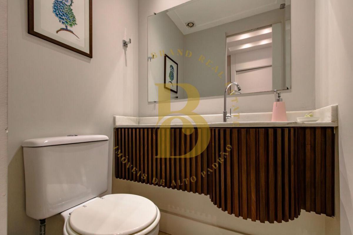 Apartamento com 274 m², 4 quartos sendo 4 suítes, 4 vagas à venda no bairro Campo Belo.