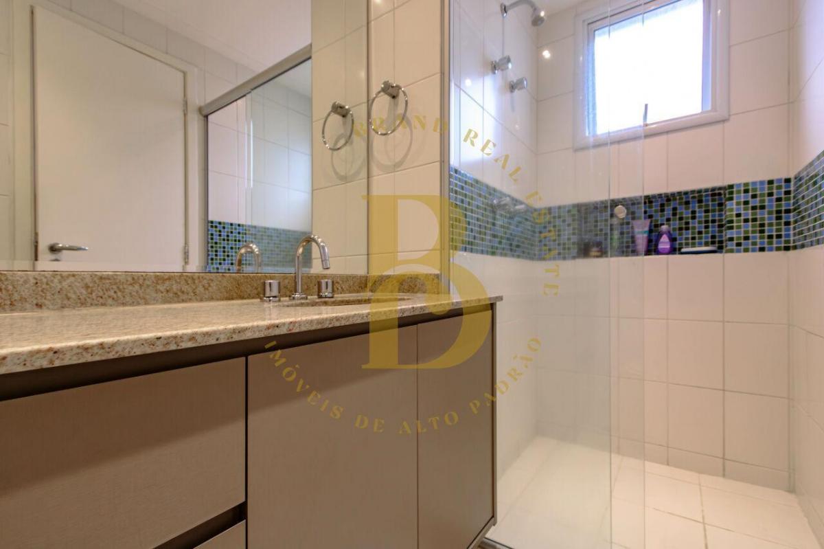 Apartamento com 274 m², 4 quartos sendo 4 suítes, 4 vagas à venda no bairro Campo Belo.