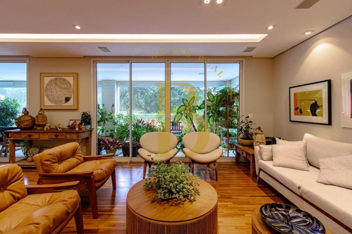 Apartamento com 274 m², 4 quartos sendo 4 suítes, 4 vagas à venda no bairro Campo Belo.