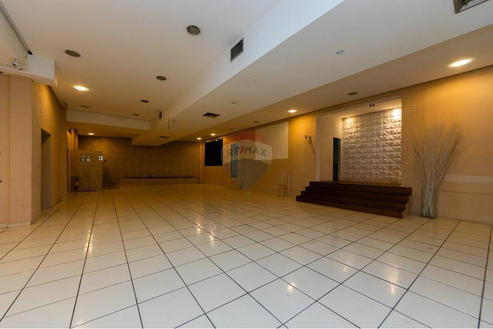 Loja de rua para venda e locação com 754m²