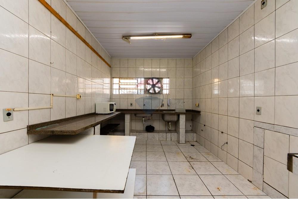 Loja de rua para venda e locação com 754m²