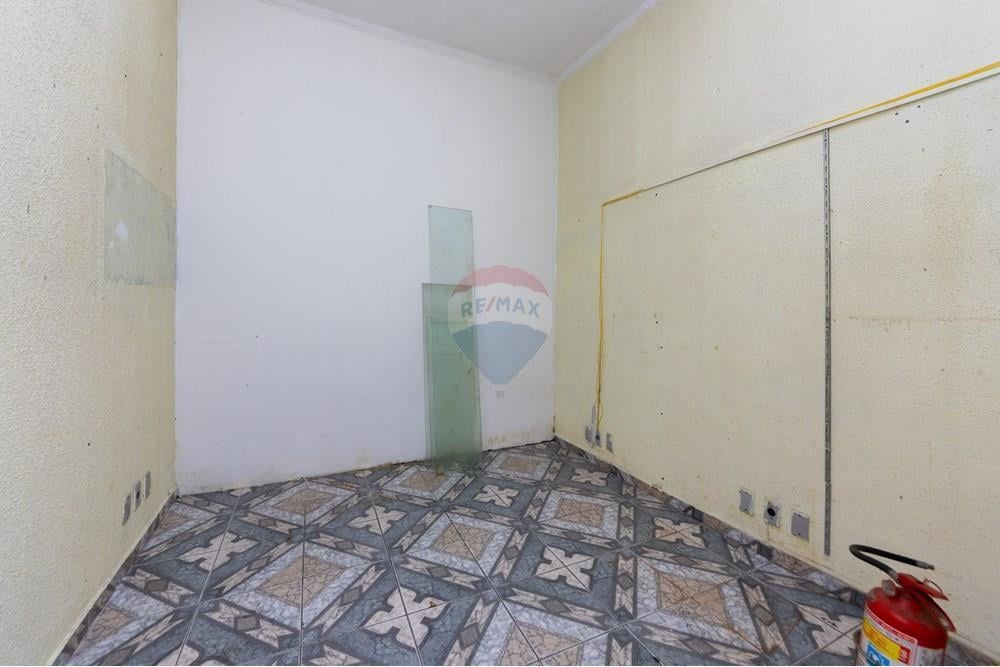 Loja de rua para venda e locação com 754m²