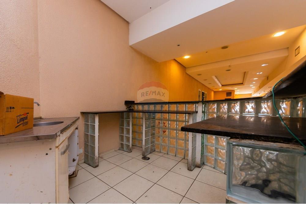 Loja de rua para venda e locação com 754m²