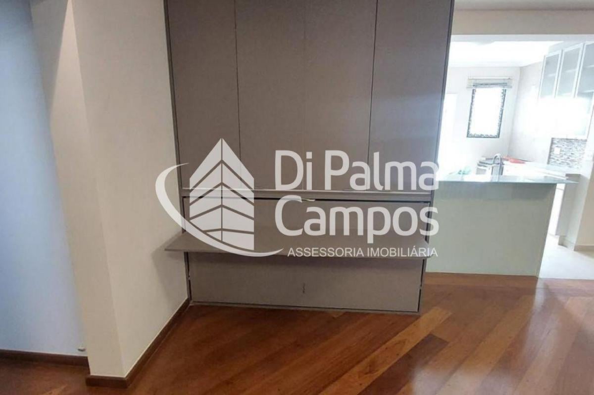Apartamento com 116m² com 3 quartos, 1 suíte e 3 vagas de garagem na Vila Mariana