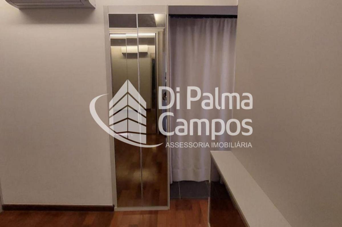 Apartamento com 116m² com 3 quartos, 1 suíte e 3 vagas de garagem na Vila Mariana
