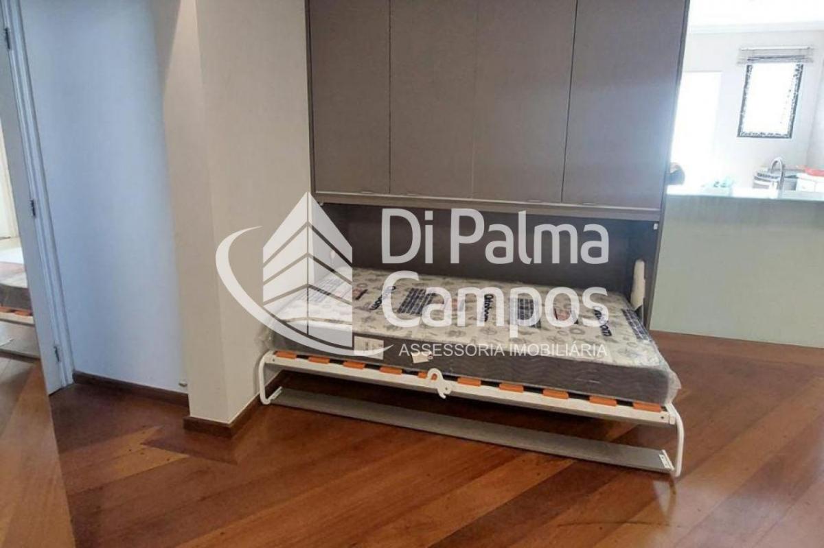 Apartamento com 116m² com 3 quartos, 1 suíte e 3 vagas de garagem na Vila Mariana