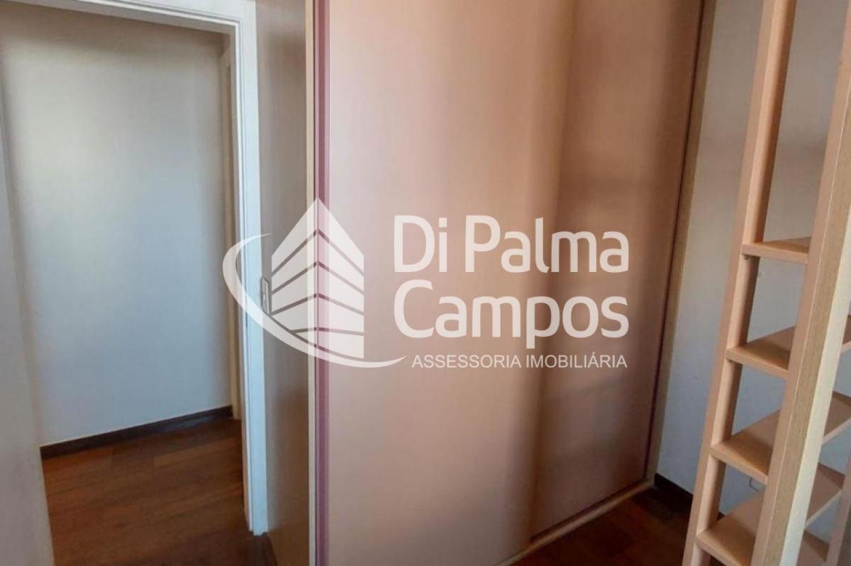 Apartamento com 116m² com 3 quartos, 1 suíte e 3 vagas de garagem na Vila Mariana