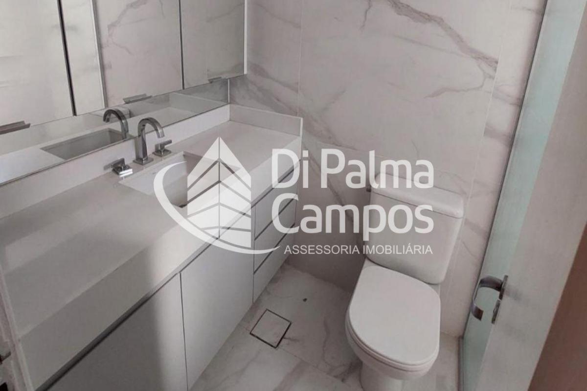 Apartamento com 116m² com 3 quartos, 1 suíte e 3 vagas de garagem na Vila Mariana