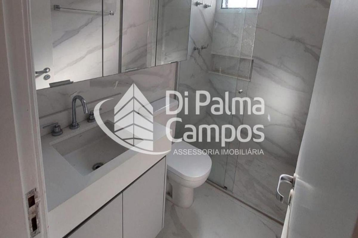 Apartamento com 116m² com 3 quartos, 1 suíte e 3 vagas de garagem na Vila Mariana