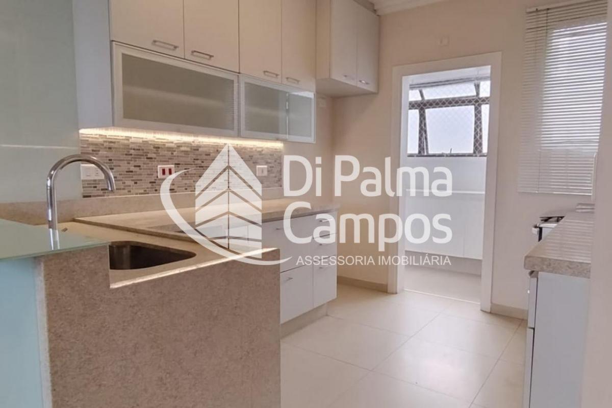 Apartamento com 116m² com 3 quartos, 1 suíte e 3 vagas de garagem na Vila Mariana