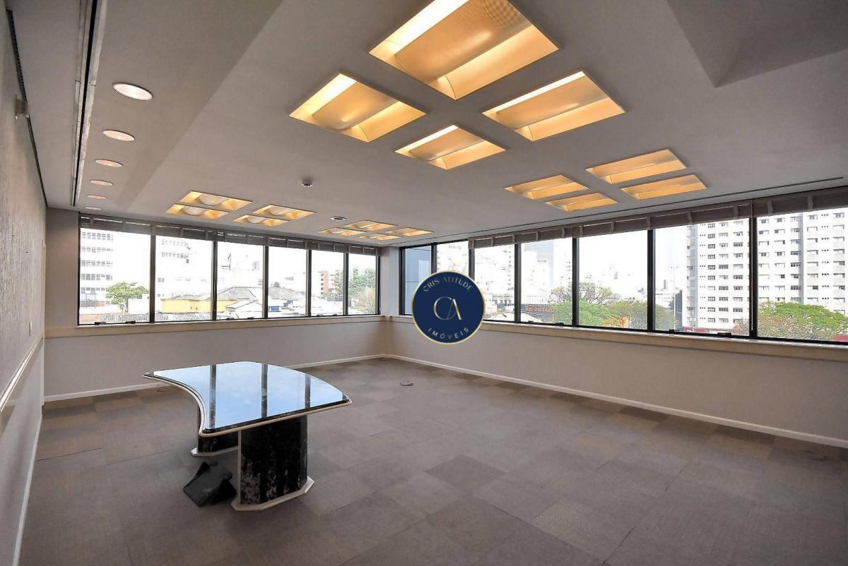 Prédio comercial para locação no bairro da Luz em São Paulo.