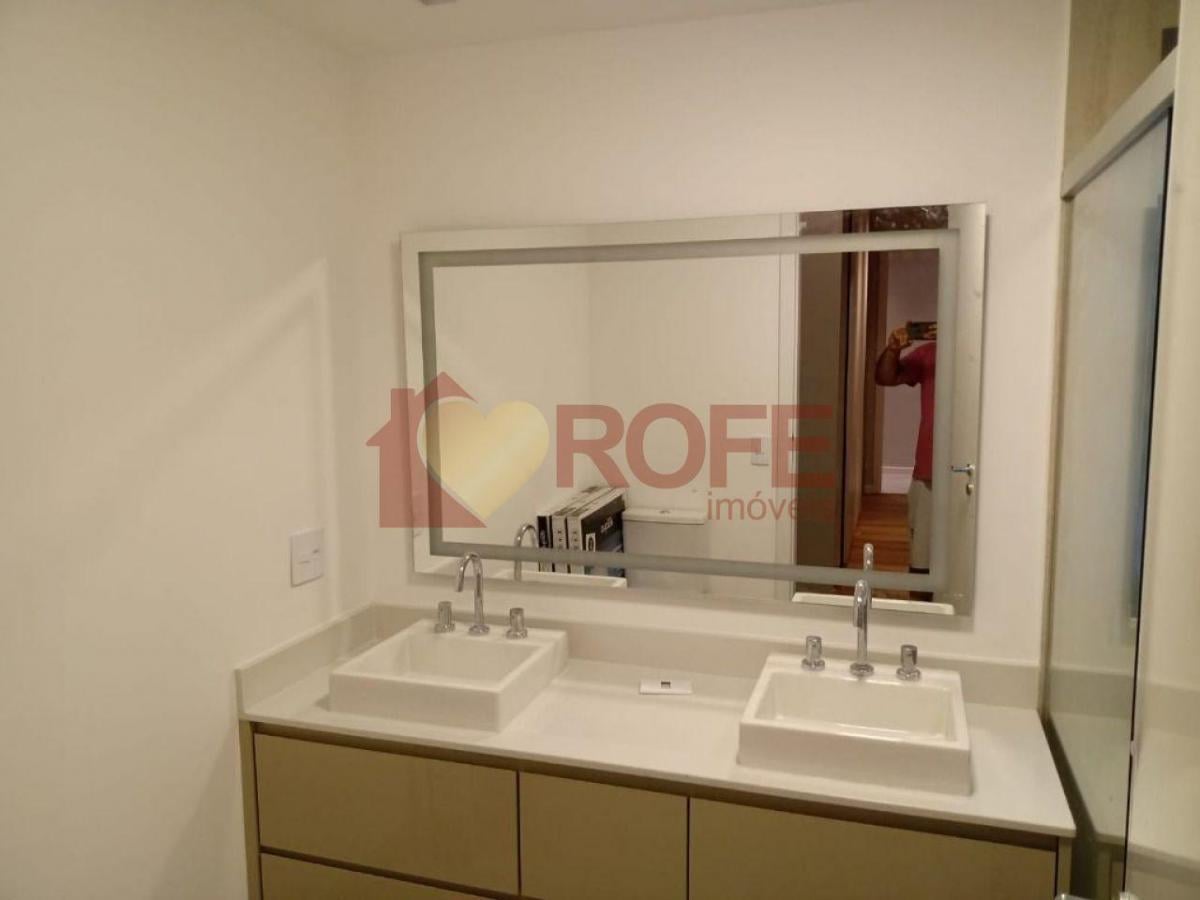 Apartamento com 3 dormitórios, 149 m² – venda ou aluguel em Moema
