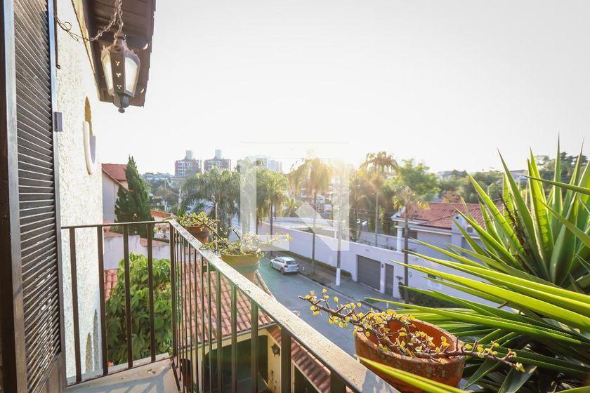 Casa à Venda – Morumbi, 4 Quartos, 420 m² – São Paulo