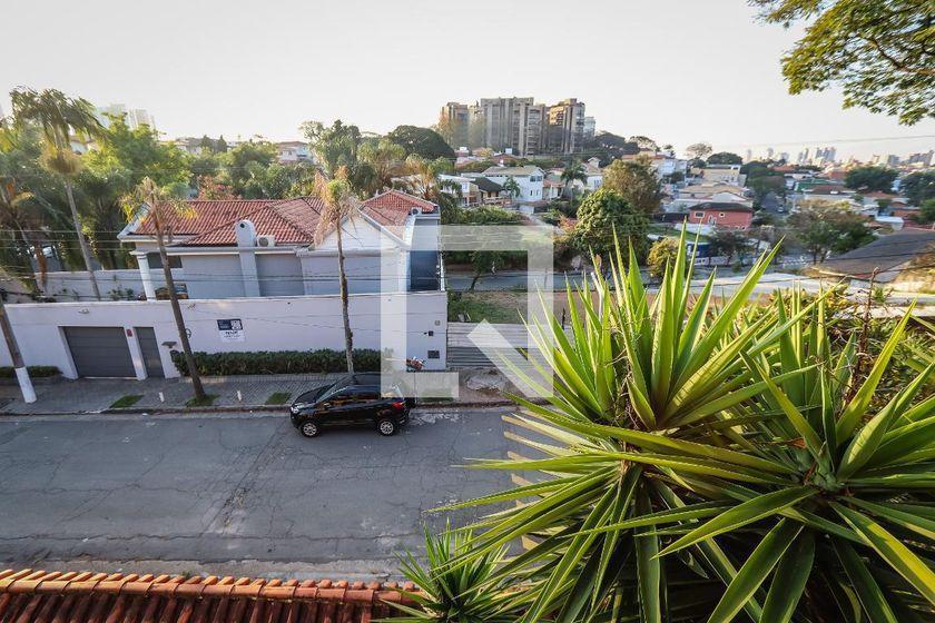 Casa à Venda – Morumbi, 4 Quartos, 420 m² – São Paulo