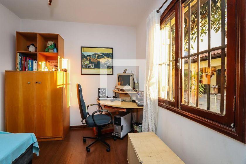 Casa à Venda – Morumbi, 4 Quartos, 420 m² – São Paulo