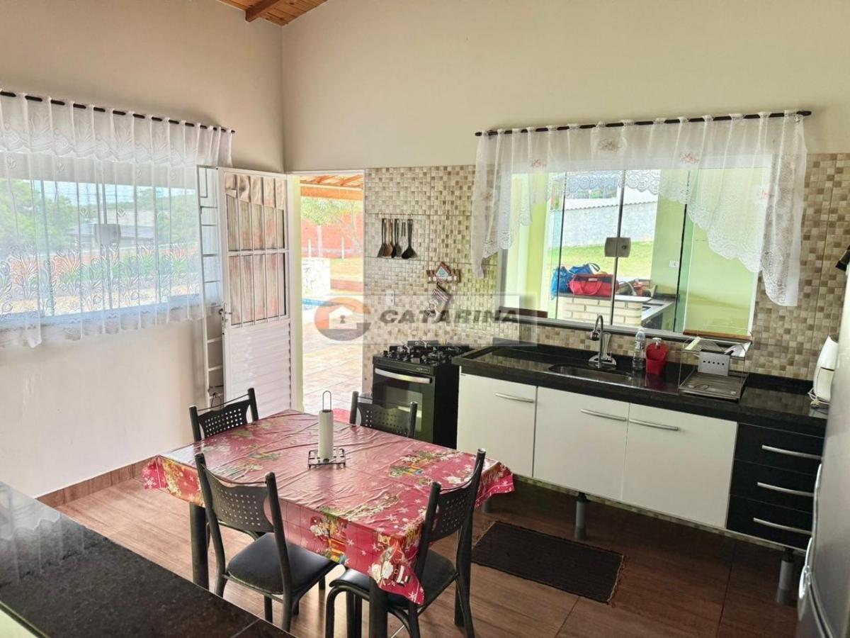 Oportunidade Imperdível – Chácara Completa para Moradia ou Lazer!