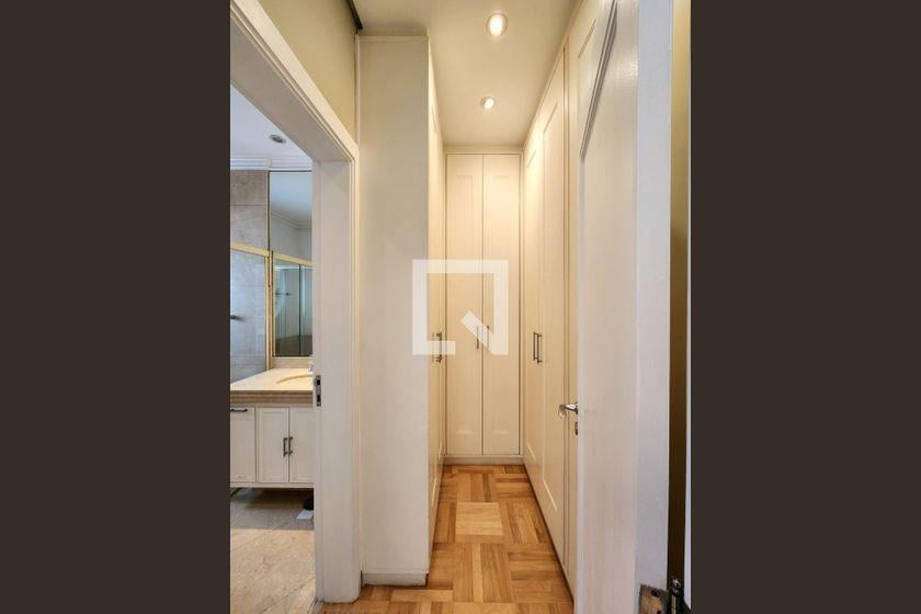 Apartamento à Venda – Moema, 6 Quartos, 313 m² – São Paulo