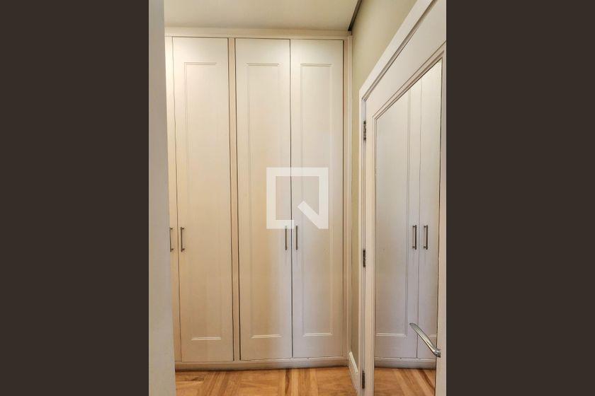 Apartamento à Venda – Moema, 6 Quartos, 313 m² – São Paulo