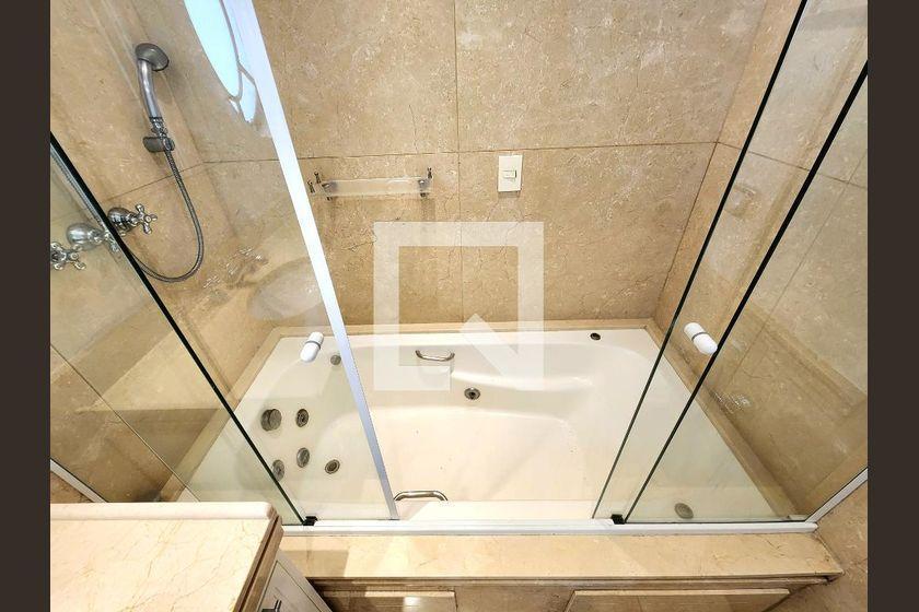Apartamento à Venda – Moema, 6 Quartos, 313 m² – São Paulo