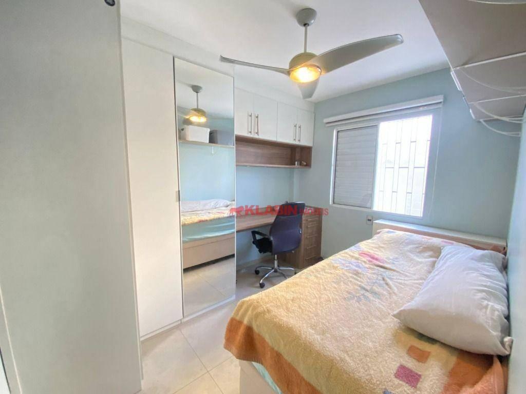 Sobrado de 3 Quartos sendo 1 Suíte com 2 Vagas de Garagem – Amplo Terraço e Passagem Lateral – 300m