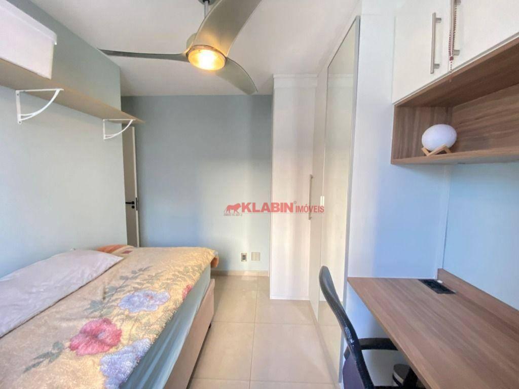Sobrado de 3 Quartos sendo 1 Suíte com 2 Vagas de Garagem – Amplo Terraço e Passagem Lateral – 300m