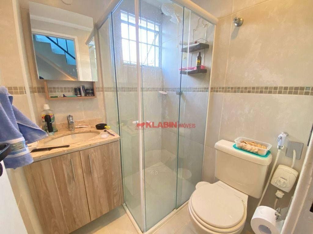 Sobrado de 3 Quartos sendo 1 Suíte com 2 Vagas de Garagem – Amplo Terraço e Passagem Lateral – 300m