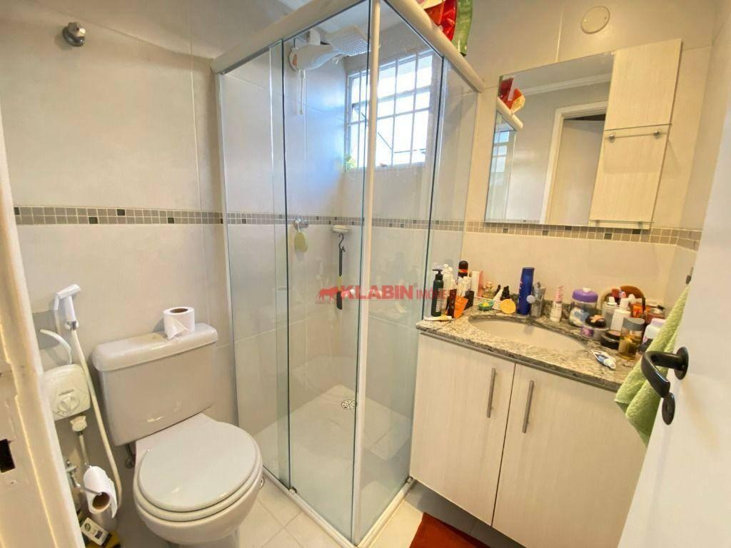 Sobrado de 3 Quartos sendo 1 Suíte com 2 Vagas de Garagem – Amplo Terraço e Passagem Lateral – 300m