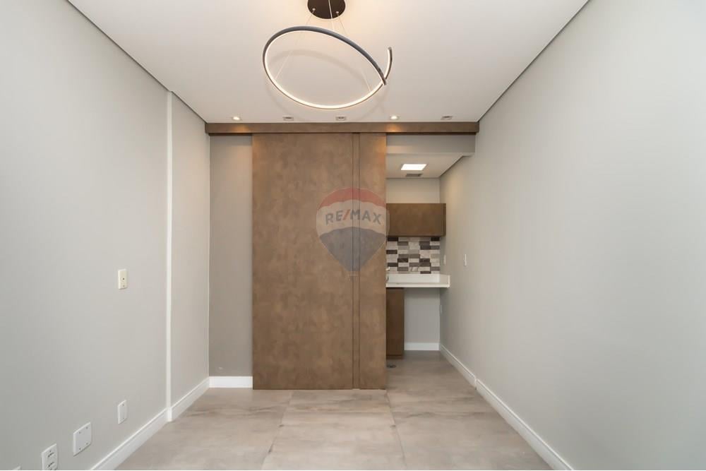 Conjunto Comercial com móveis planejados à venda na Bela Vista