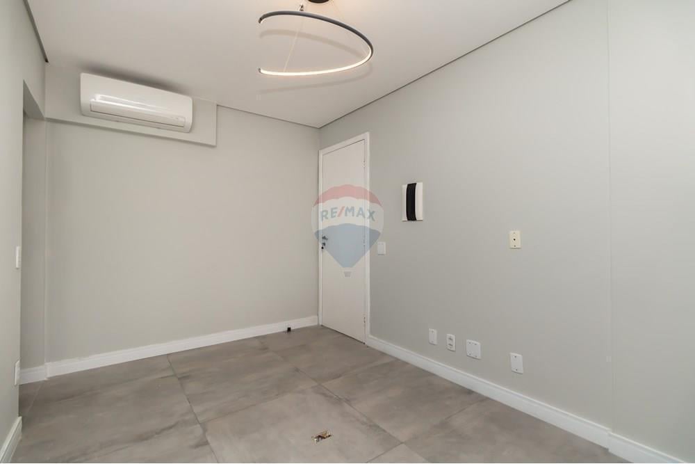 Conjunto Comercial com móveis planejados à venda na Bela Vista